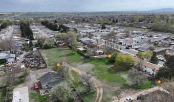 2 Bimson Ave, Berthoud, CO 80513
