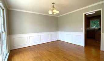 612 Braidwood Dr NW, Acworth, GA 30101