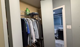 9 Hawthorne Place 4B, Boston, MA 02114