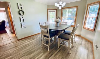 869 MOSS CANYON Dr, Amherst, OH 44001