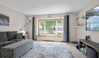 1800 S DERKS Dr, Appleton, WI 54915