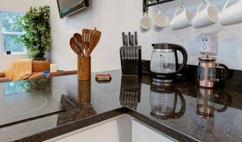 576 Pine Grove Rd, Beattyville, KY 41311