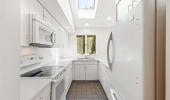 31 Stanchion Ave, Jamestown, RI 02835