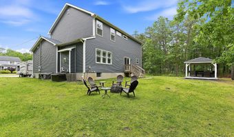 555 Egenolf Pl, Bayville, NJ 08721