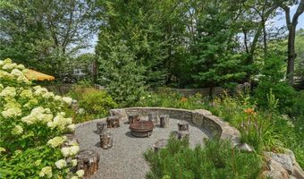 12 Half Mile Rd, Barrington, RI 02806