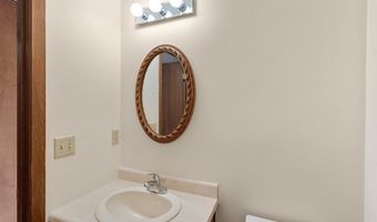 711 OLSON Ave F, Appleton, WI 54914