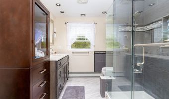 9 Heather Ln, Burlington, CT 06013