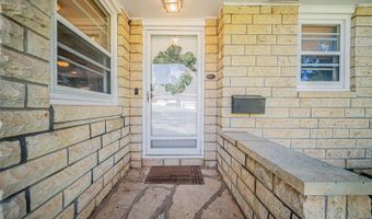 111 Moyne Dr, Abilene, KS 67410