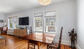 4 Findlay Pl, Newport, RI 02840