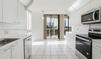 20185 E Country Club Dr 502, Aventura, FL 33180