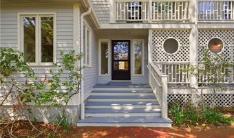 15 Hammersmith Rd 30A, Newport, RI 02840
