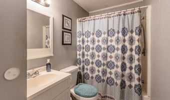 205 Lombardy St, Appomattox, VA 24522