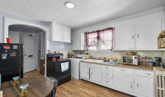 72 S St Ext, Bristol, CT 06010