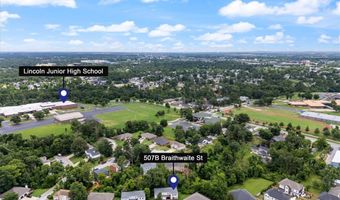 507 Braithwaite St B, Bentonville, AR 72712