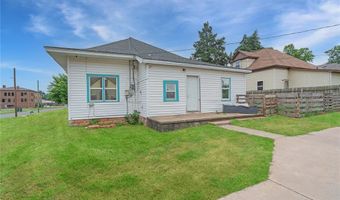 502 S 7th St, Chickasha, OK 73018