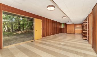 2707 Englave Dr, Ann Arbor, MI 48103