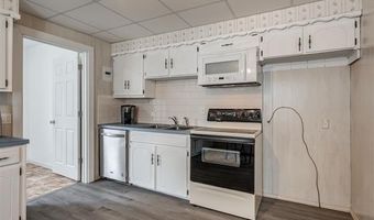 368 SE Elmhurst Ave, Bartlesville, OK 74006