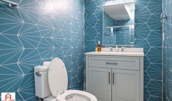 372 Foxboro Dr, Avon, IN 46123