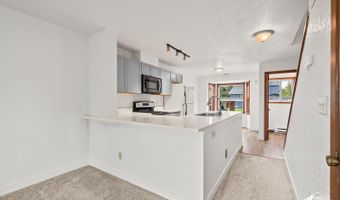424 E Manor Ave, Anchorage, AK 99501
