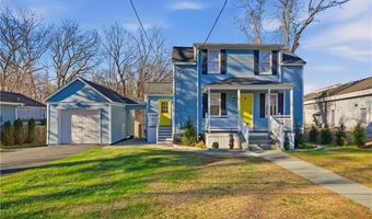 292 Sowams Rd, Barrington, RI 02806