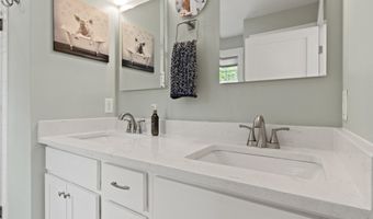 15 Cider Mill Ln, Standish, ME 04084