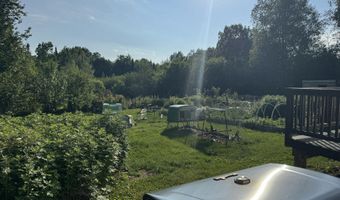 20 Moosehorn Rd, Abbot, ME 04406
