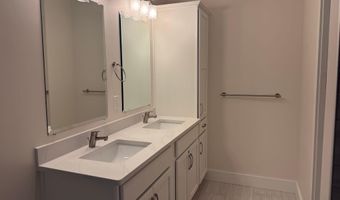 4 Longview Dr 302, Atkinson, NH 03811