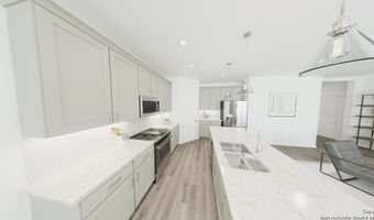 11003 Bop Ln, Adkins, TX 78101