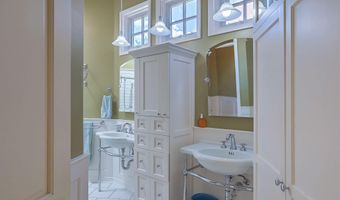 1724 AVENIDA ALTURAS NE, Albuquerque, NM 87110