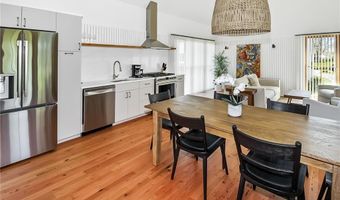 10 Wyndham Hill Rd Adu, Middletown, RI 02842
