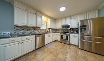 111 Stacey Dr, Batesville, AR 72501