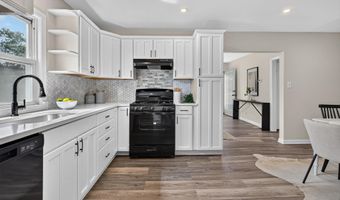 637 MARKET St, Aberdeen, MD 21001