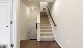 12710 RUSTIC ROCK Ln, Beltsville, MD 20705