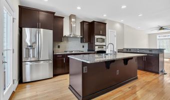 44692 COLLINGDALE Ter, Ashburn, VA 20147