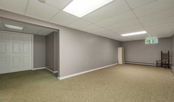 495 Halls Hill Rd, Alton, NH 03809