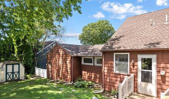 300 W 3RD Ave, Barrington, NJ 08007