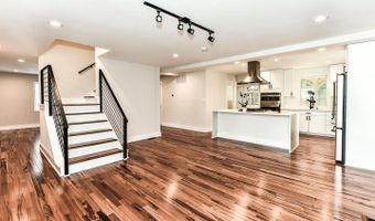 5311 ROOSEVELT St, Bethesda, MD 20814