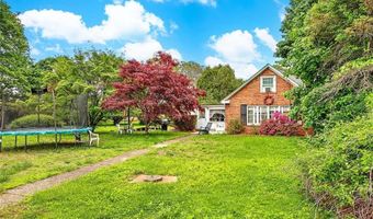 3 Waumsett Ave, Cumberland, RI 02864