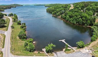 79 Walnut St, Badin, NC 28009