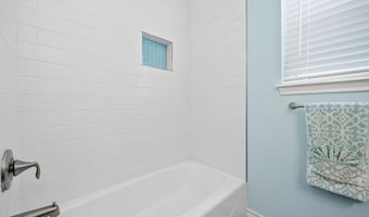 1074 S BAY St, Aransas Pass, TX 78336