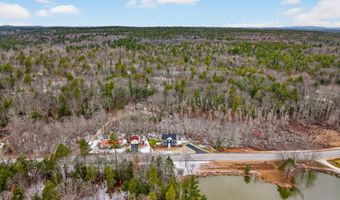 335 Raymond Rd, Chester, NH 03036