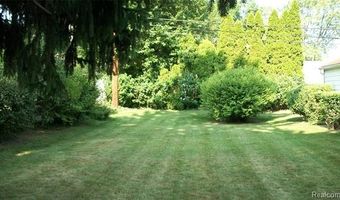 6528 Winona St, Allen Park, MI 48101