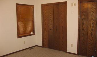 525 Valley View Ave, Baltic, SD 57003