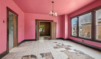 1427 Duss Ave, Ambridge, PA 15003