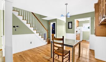 405 Timber Ln 405, Canton, CT 06019