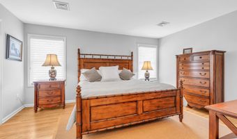 22 Woodland Ave, Manasquan, NJ 08736