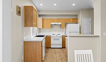 6315 SW VINWOOD Ter, Beaverton, OR 97078