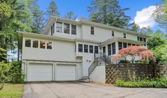 340 Orchard Hills Dr, Ann Arbor, MI 48104