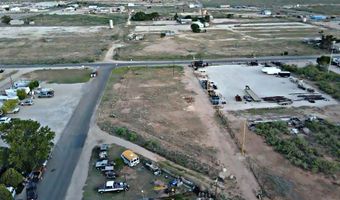 624 SW 11th St, Andrews, TX 79714