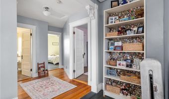 36 England St, Cumberland, RI 02864